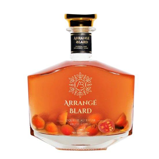 Photo d'origine de la bouteille Arrangé Blard goyavier, détourée sur fond blanc
